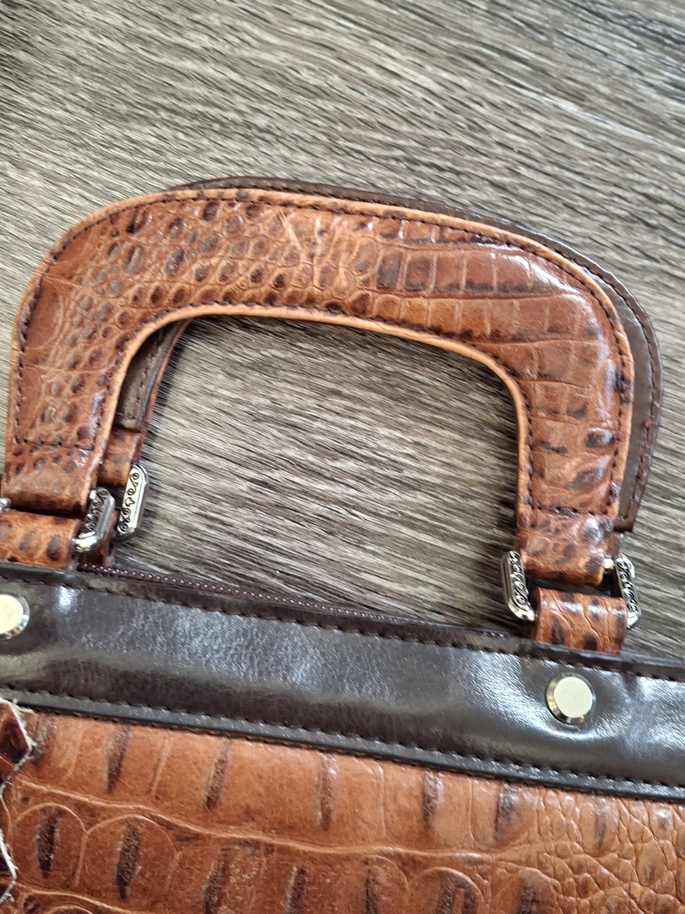 VTG MC Croc-Embossed Brown Leather Breifcase with Dark Trim And Silver Heart - Picture 7 of 16